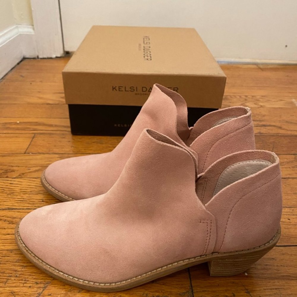 Kelsi Dagger Brooklyn Suede Pink Booties Size 7